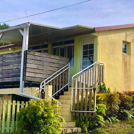 Maison Douce A Riviere-Salee Avec Vue Sur Jardin & Montagne Exterior foto