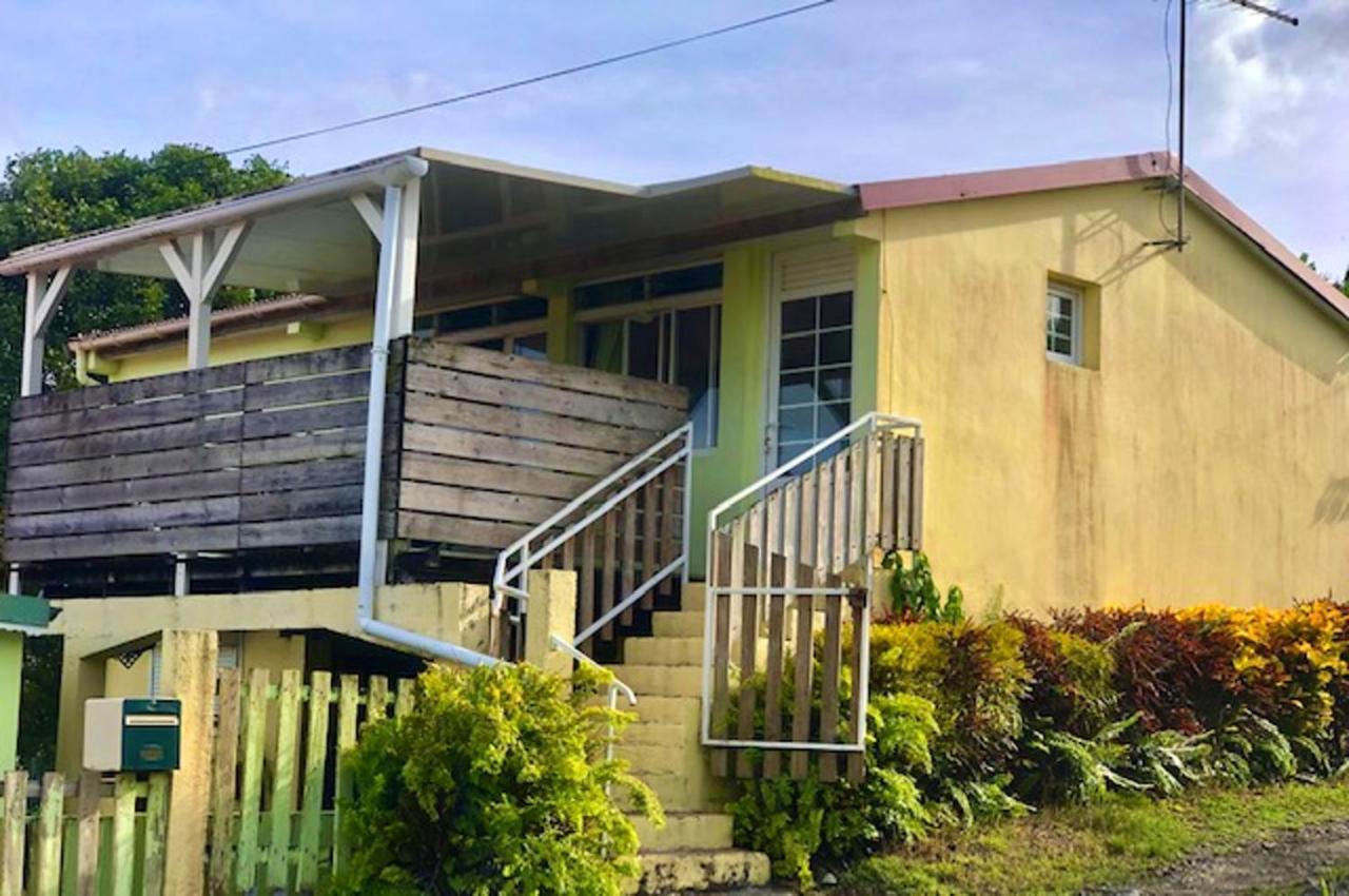 Maison Douce A Riviere-Salee Avec Vue Sur Jardin & Montagne Exterior foto